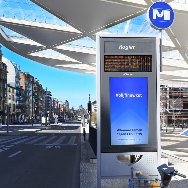 JCDecaux roept mensen op om thuis te blijven JCDecaux roept mensen op om thuis te blijven