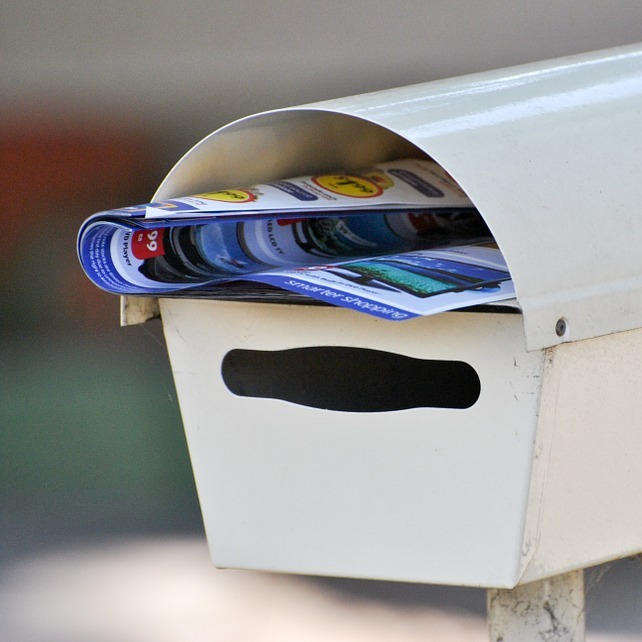 Appel à l’aide des petits magazines toutes-boites : ils veulent recevoir la prime de nuisance