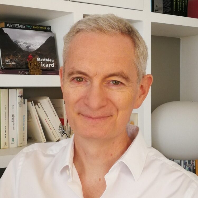 Pierre Calmard succède à Thierry Jadot à la présidence de Dentsu Aegis Network France Pierre Calmard succède à Thierry Jadot à la présidence de Dentsu Aegis Network France