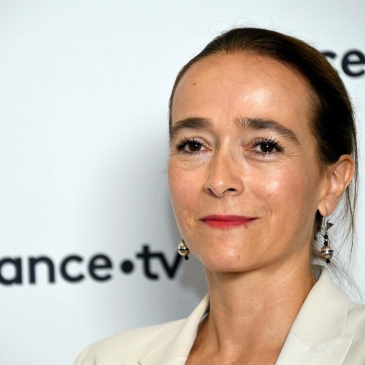 Delphine Ernotte devient la première femme à la présidence de l’Union Européenne de Radio-Télévision Delphine Ernotte devient la première femme à la présidence de l’Union Européenne de Radio-Télévision
