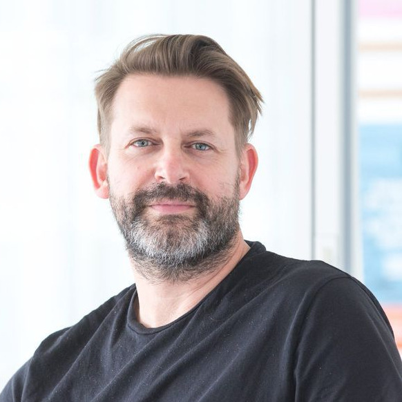 Olivier Goris, netmanager van Eén en Canvas, verlaat de VRT en gaat bij Telenet werken Olivier Goris, netmanager van Eén en Canvas, verlaat de VRT en gaat bij Telenet werken