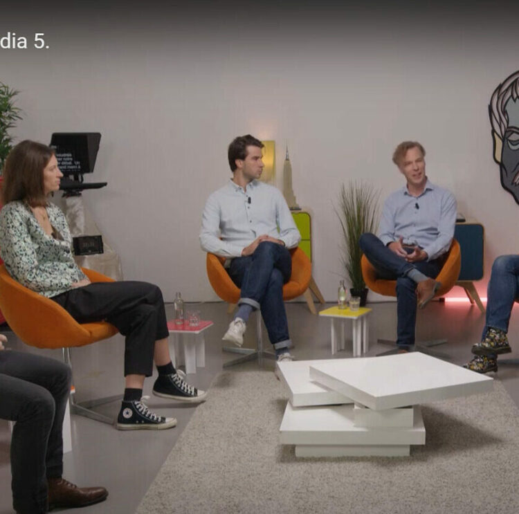 (5/5) “We moeten allemaal samenwerken zodat er neutrale en gecontroleerde currency’s komen, die volledig transparant zijn en die iedereen kan gebruiken” (5/5) “We moeten allemaal samenwerken zodat er neutrale en gecontroleerde currency’s komen, die volledig transparant zijn en die iedereen kan gebruiken”