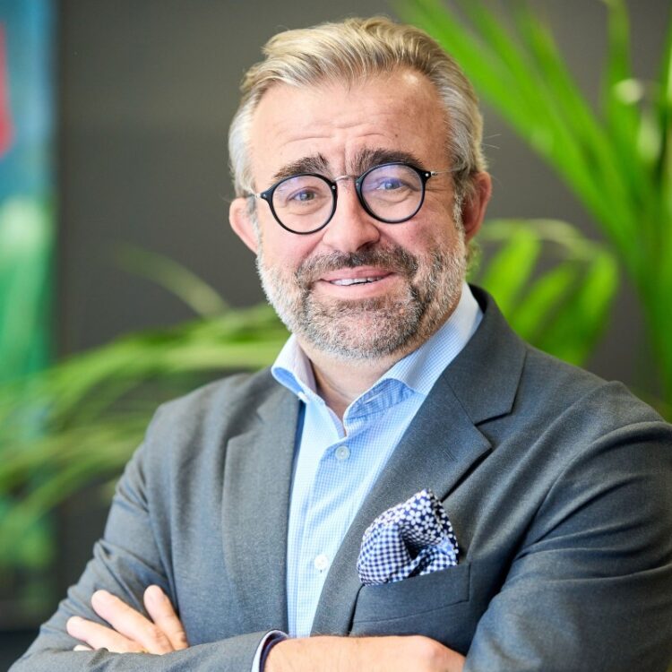 MediaSpecs Summer Interview : Hugues Rey (Havas) explique que « le besoin de faire du sens pour les marques au travers de leurs communication est essentiel » MediaSpecs Summer Interview : Hugues Rey (Havas) explique que « le besoin de faire du sens pour les marques au travers de leurs communication est essentiel »
