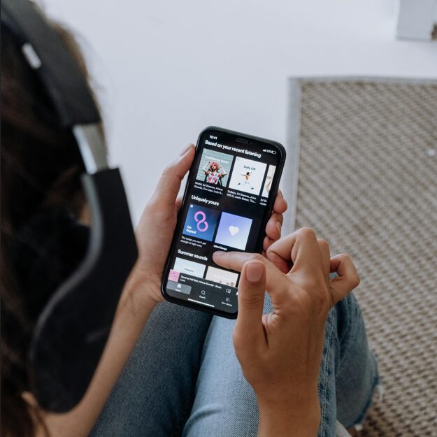 Seen from Space : Le streaming audio, là où la consommation payante domine Seen from Space : Le streaming audio, là où la consommation payante domine